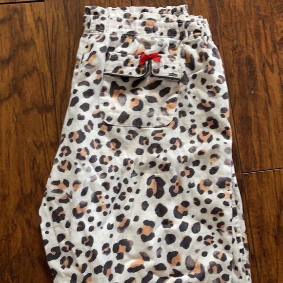 PJ set Victoria’s Secret Leopard - Picture 6 of 8